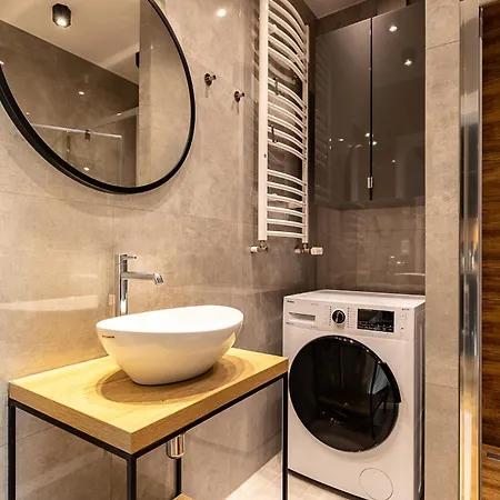 Apartmán Rentplanet - Schroniskowa