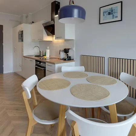 Apartment Rentplanet - Schroniskowa *