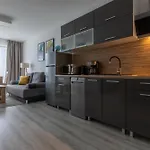 Rentplanet - Schroniskowa شقة شكلارسكا بوريبا