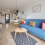 Rentplanet - Schroniskowa * شكلارسكا بوريبا