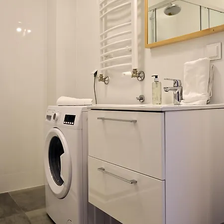 Apartament Rentplanet - Schroniskowa